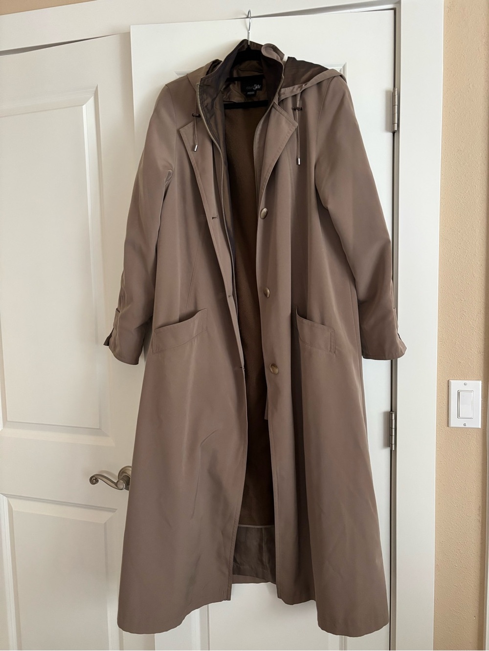 Vintage EUC Long Taupe Trench Coat with Hood